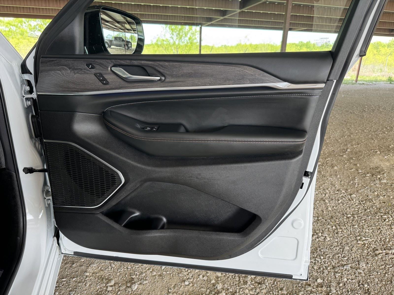 2025 Jeep Grand Cherokee Overland