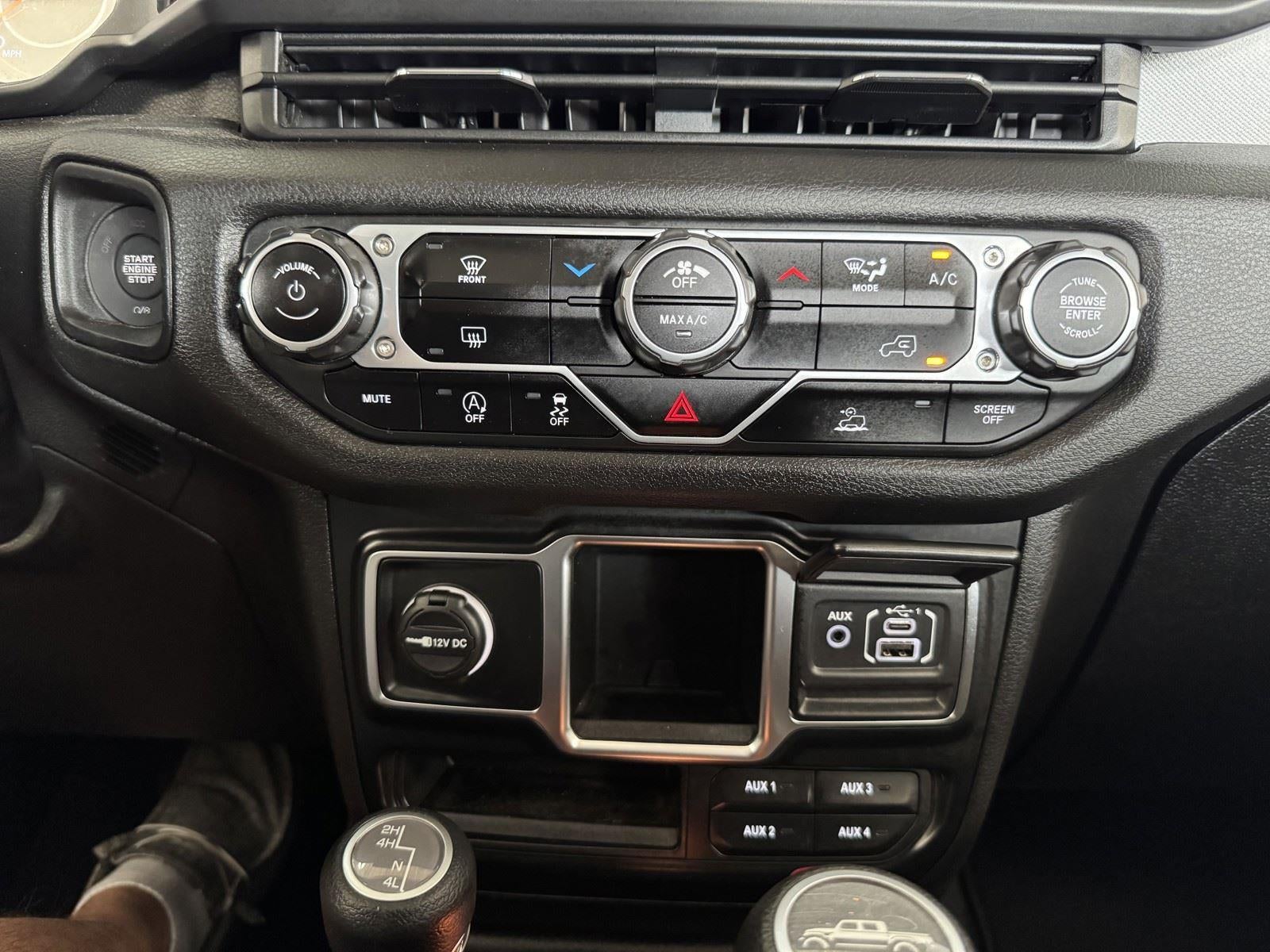 2024 Jeep Gladiator Sport