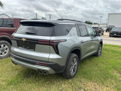 2024 Chevrolet Traverse FWD LT