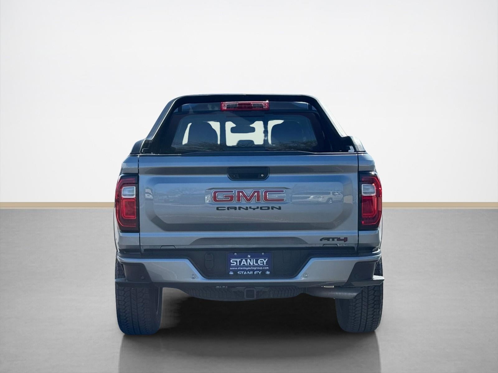 2025 GMC Canyon 4WD AT4