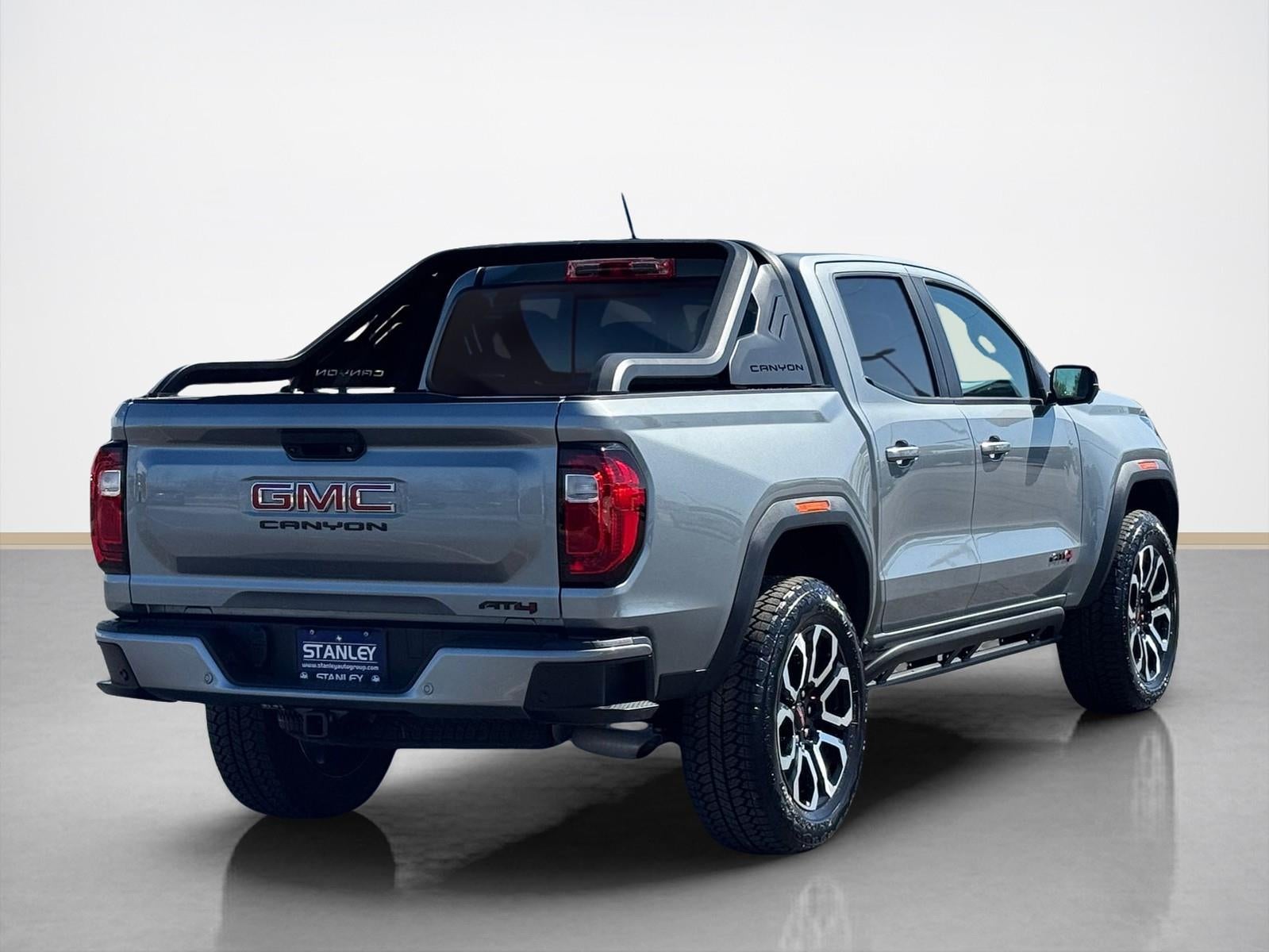 2025 GMC Canyon 4WD AT4