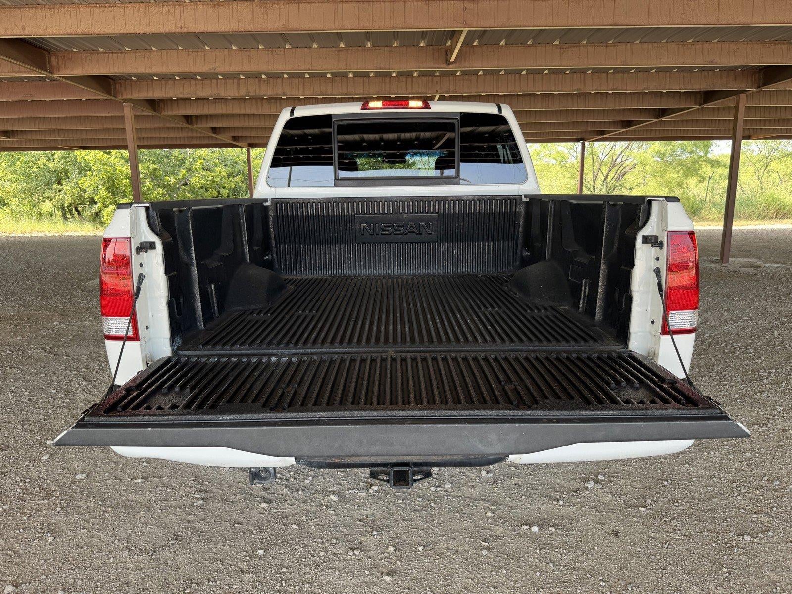 2012 Nissan Titan SV