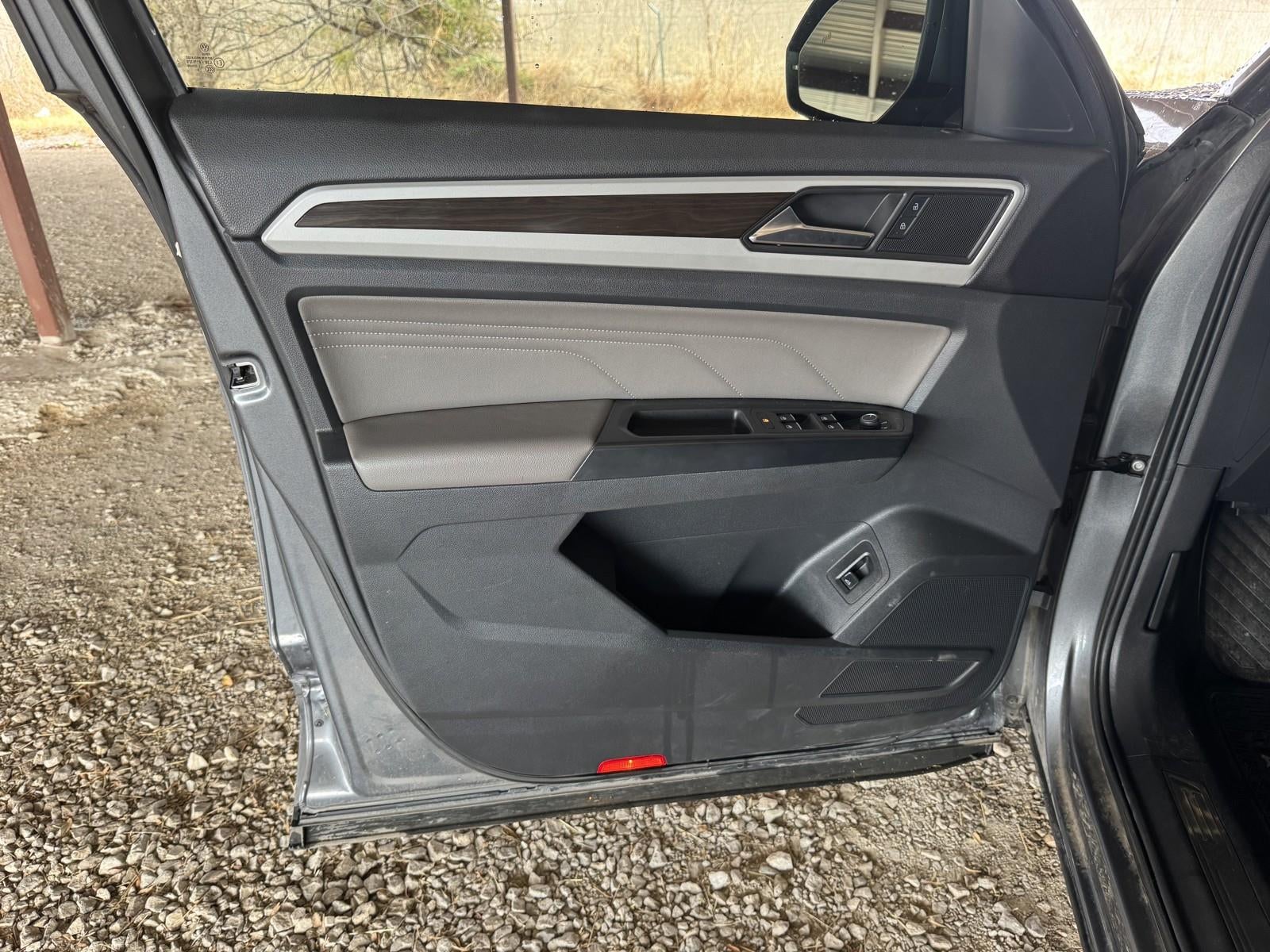 2021 Volkswagen Atlas 3.6L V6 SE w/Technology