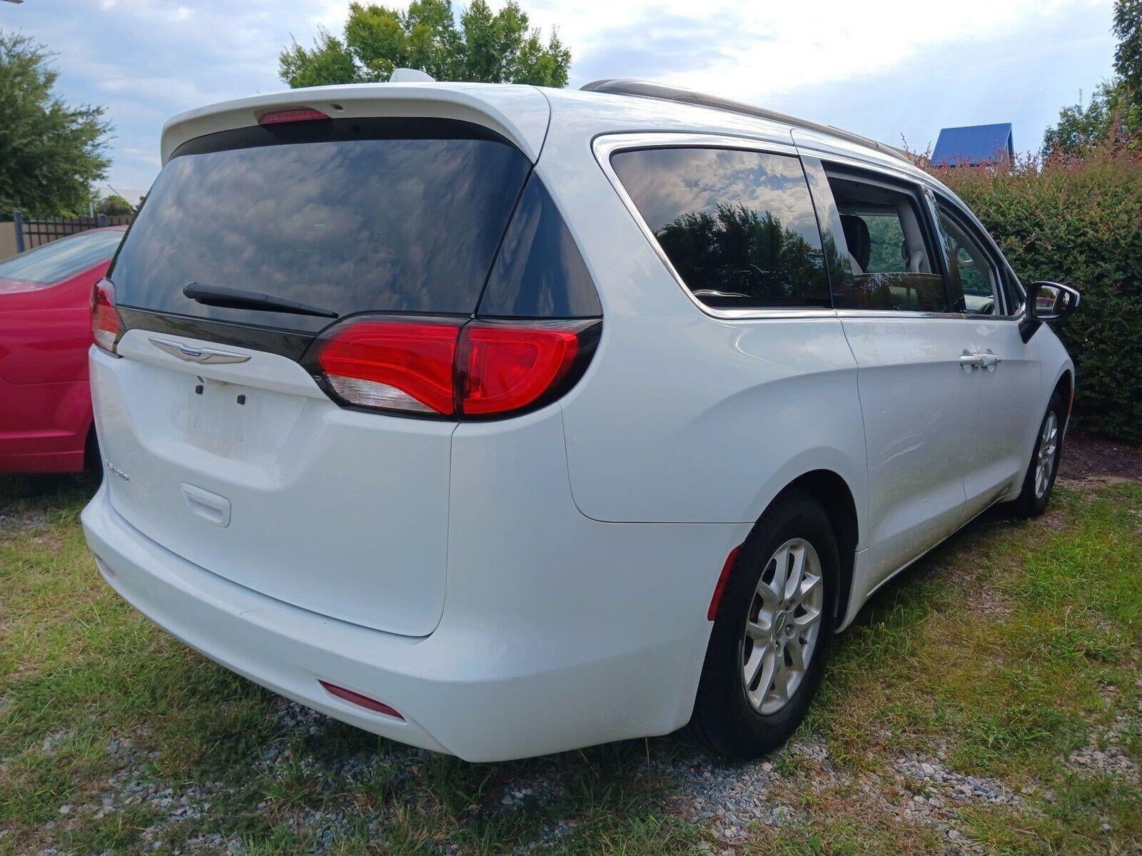 2020 Chrysler Voyager LXI