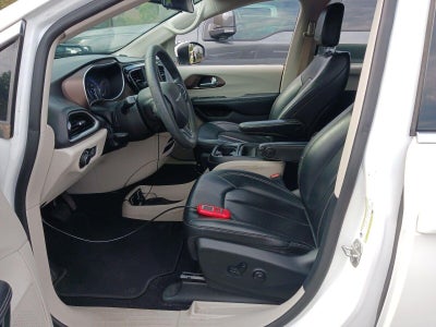 2020 Chrysler Voyager LXI
