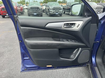 2020 Nissan Pathfinder SL