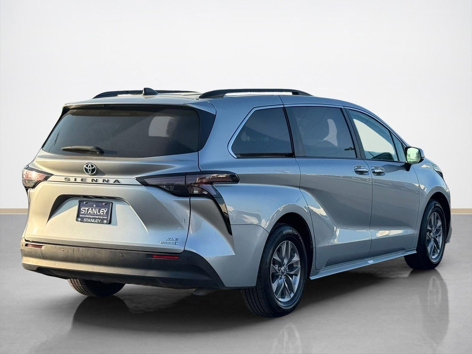 2024 Toyota Sienna XLE
