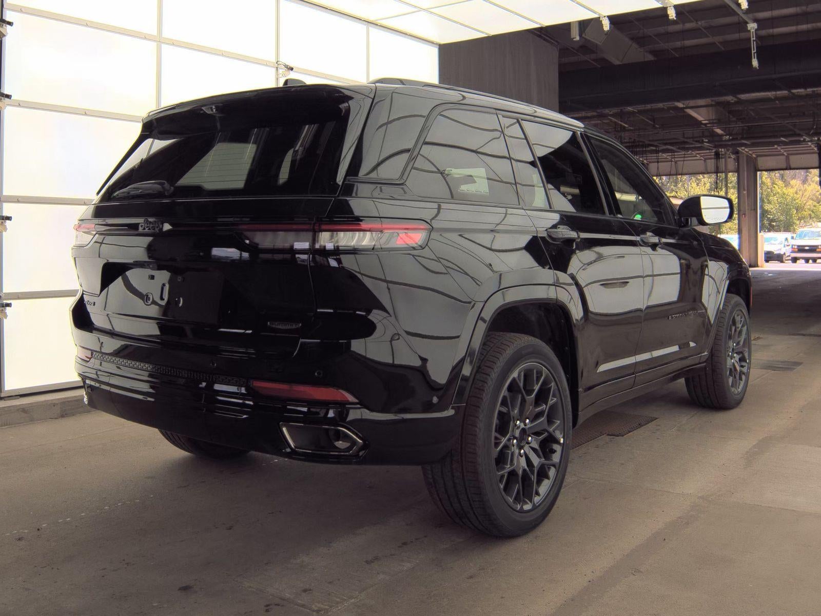 2025 Jeep Grand Cherokee Summit