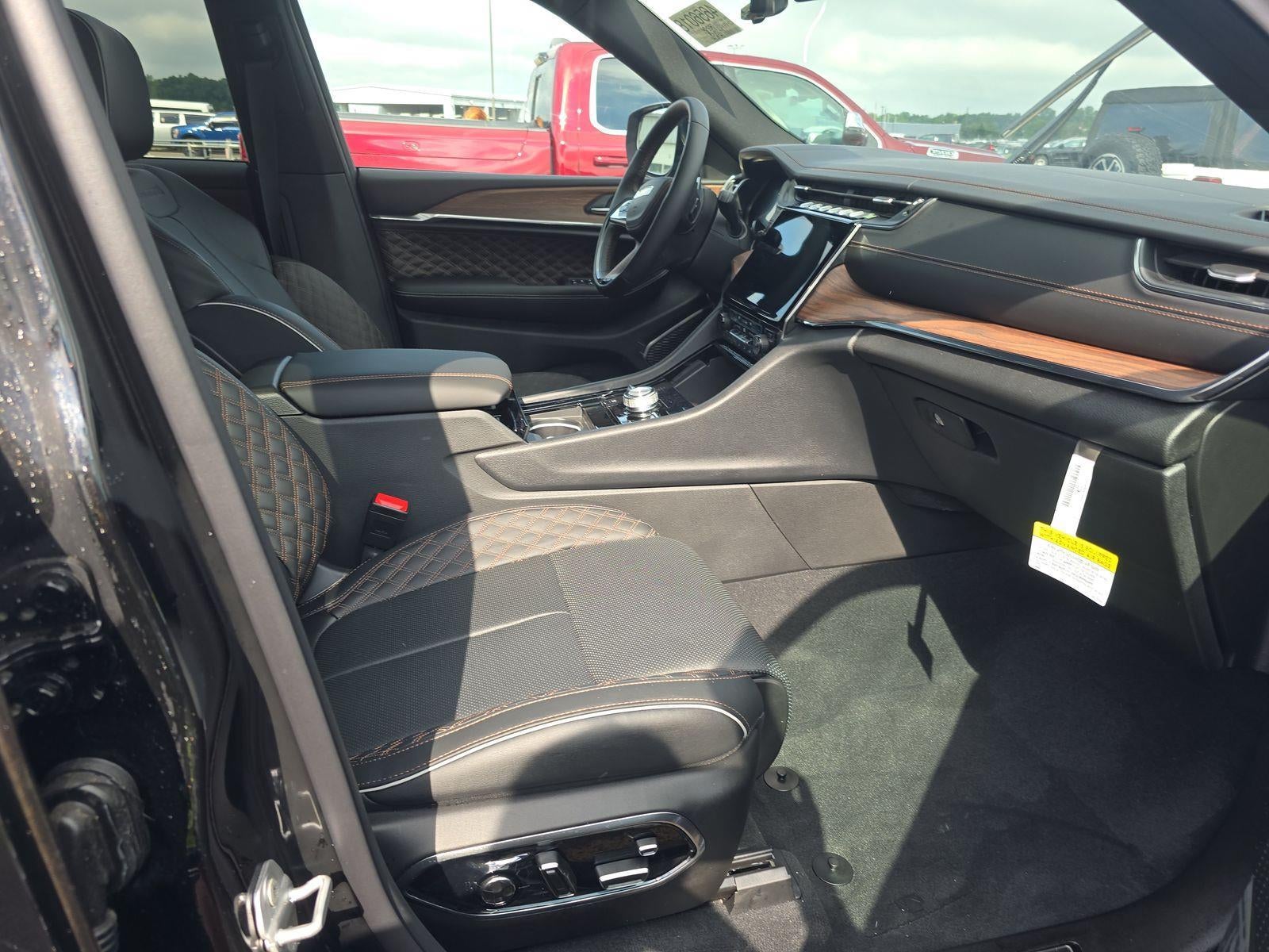 2025 Jeep Grand Cherokee Summit