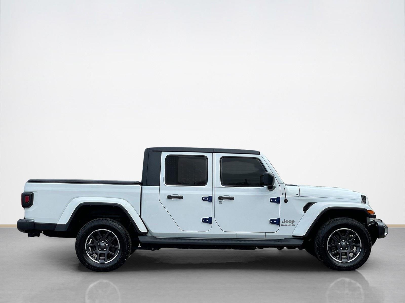 2022 Jeep Gladiator Overland