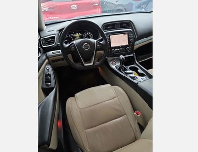 2022 Nissan Maxima SV
