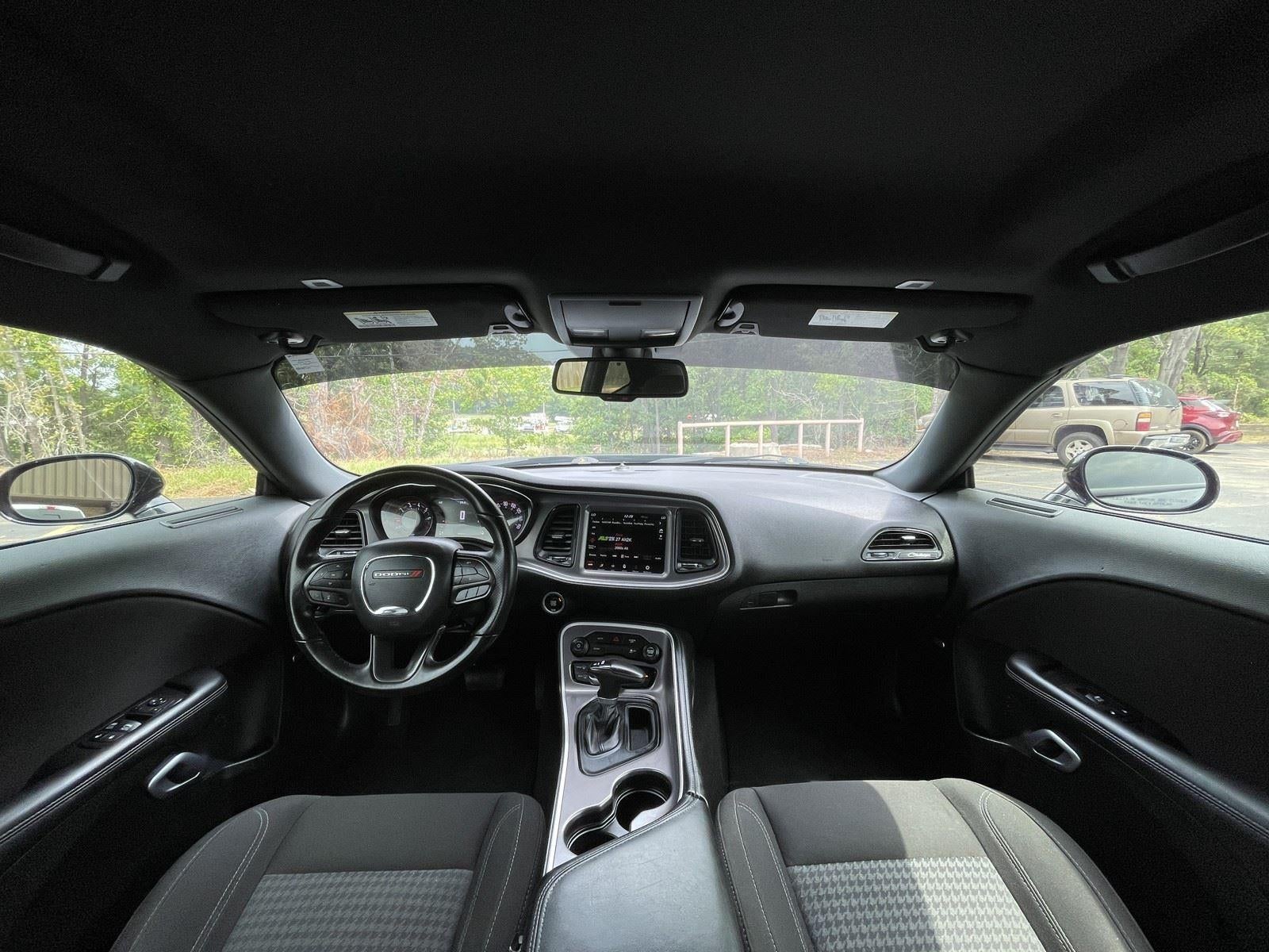2022 Dodge Challenger SXT