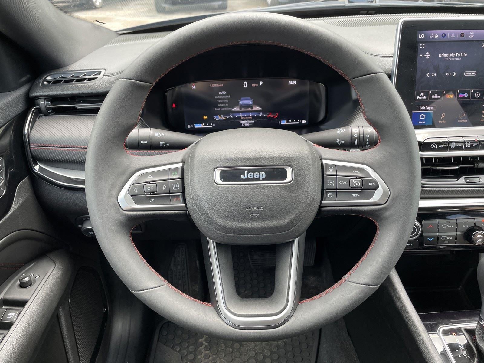 2025 Jeep Compass Trailhawk