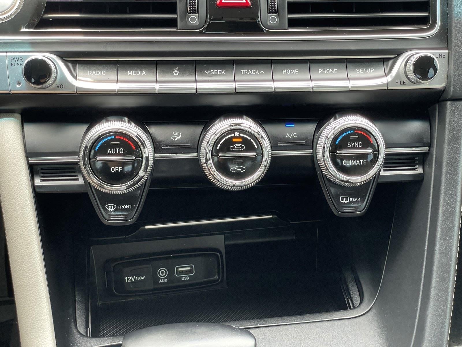 2020 Genesis G70 2.0T