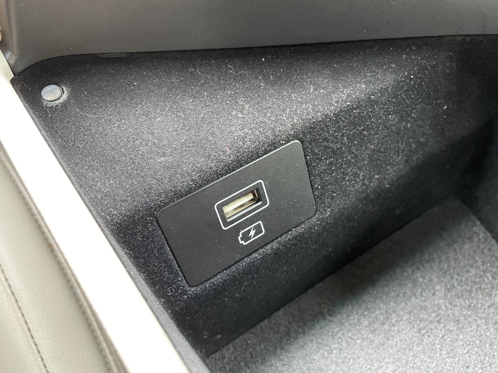 2020 Genesis G70 2.0T