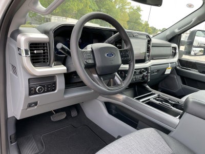 2026 Ford Super Duty F-350® XLT