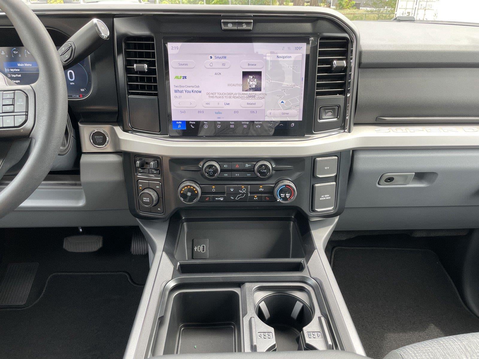 2026 Ford Super Duty F-350® XLT
