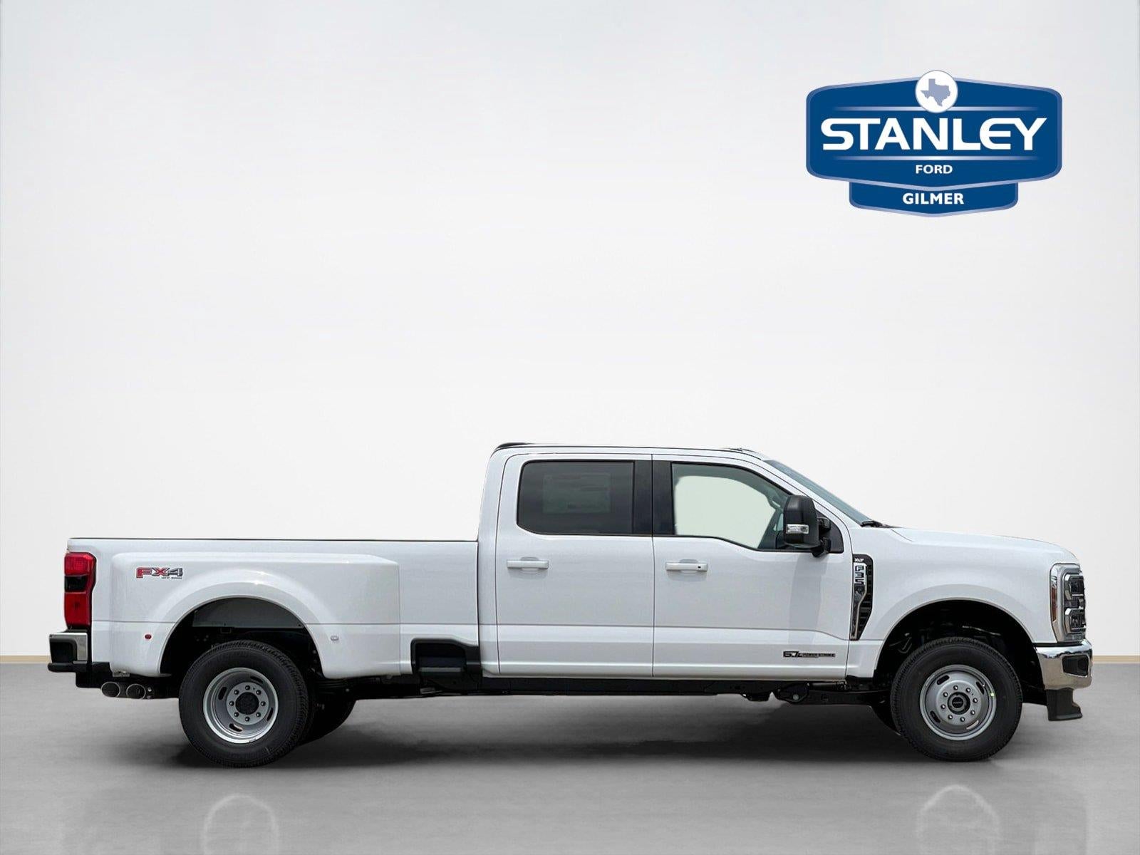 2026 Ford Super Duty F-350® XLT