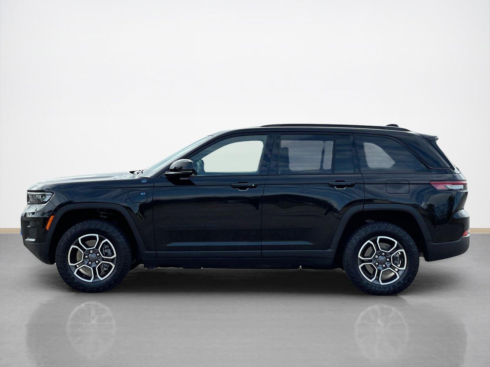 2022 Jeep Grand Cherokee 4xe Trailhawk