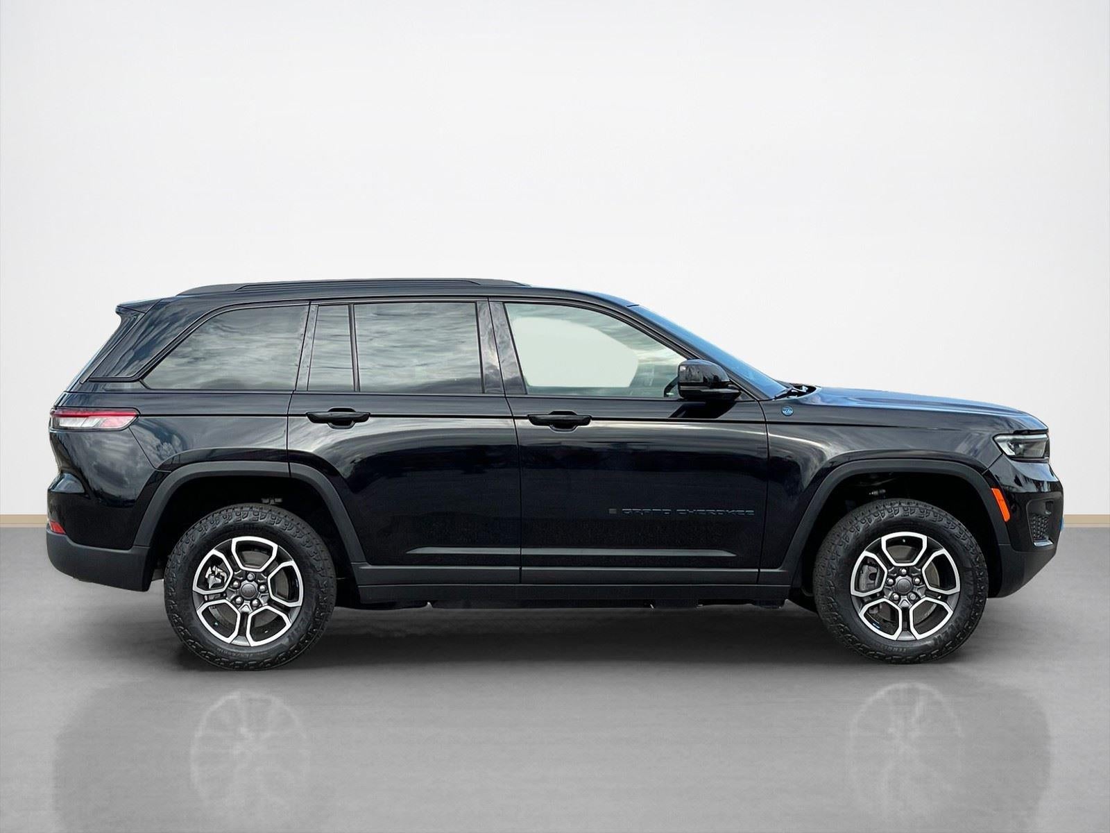 2022 Jeep Grand Cherokee 4xe Trailhawk