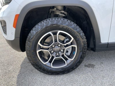 2022 Jeep Grand Cherokee 4xe Trailhawk