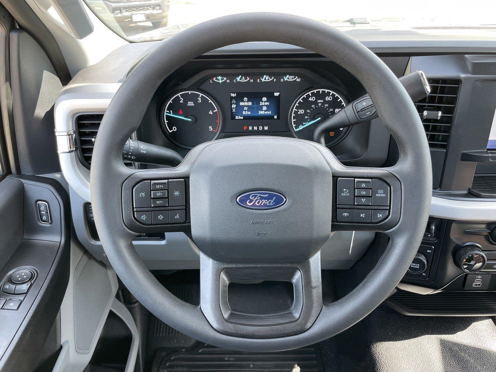 2027 Ford Super Duty F-450 DRW XL