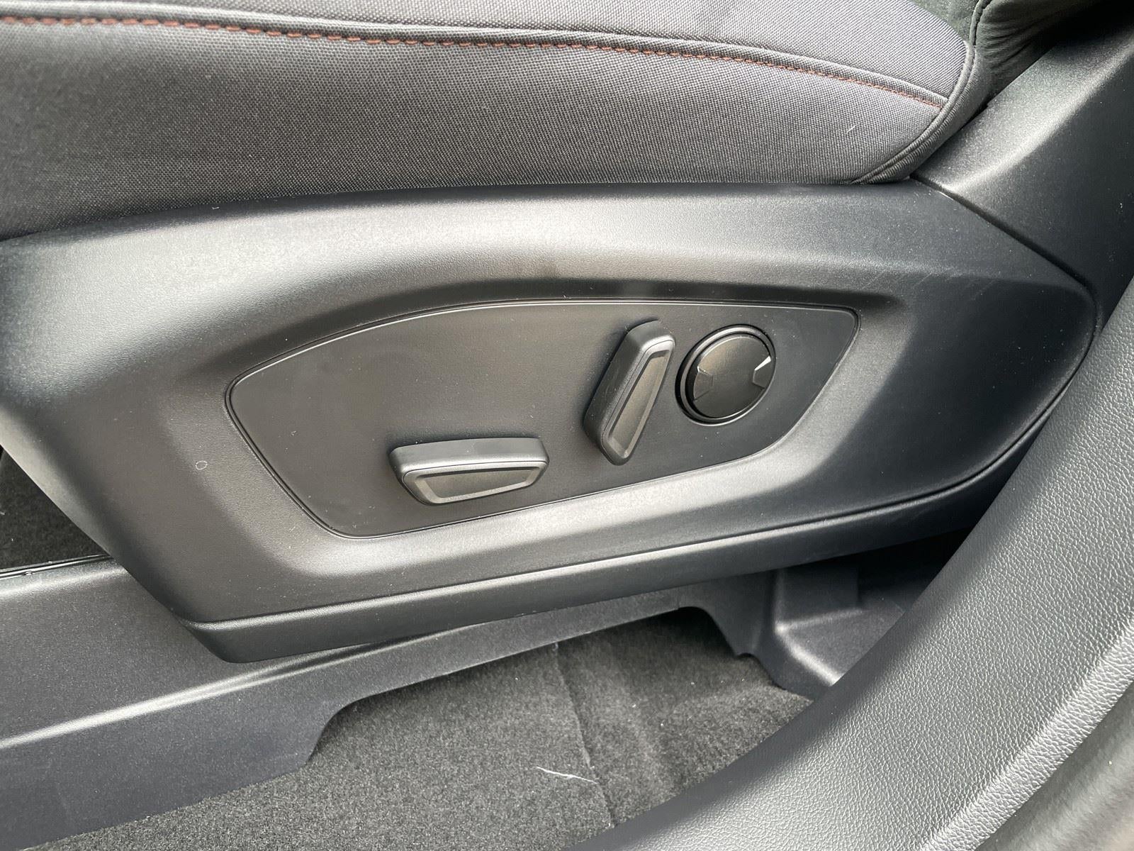 2026 Ford Explorer Active (100A)