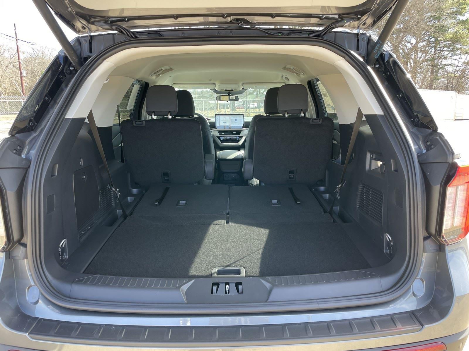 2026 Ford Explorer Active w/100A Pkg