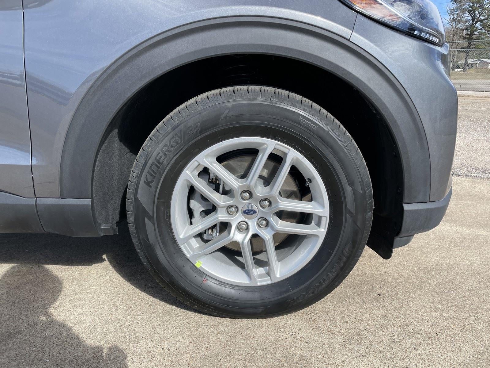 2026 Ford Explorer Active w/100A Pkg