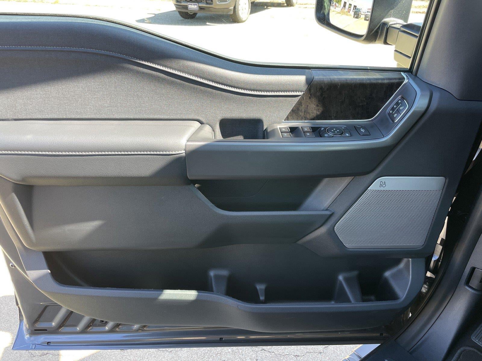 2027 Ford Super Duty F-250 SRW LARIAT