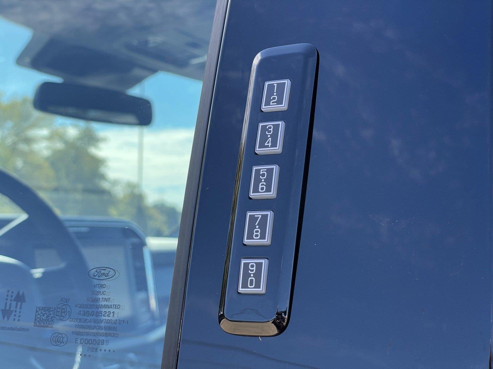 2027 Ford Super Duty F-250 SRW LARIAT