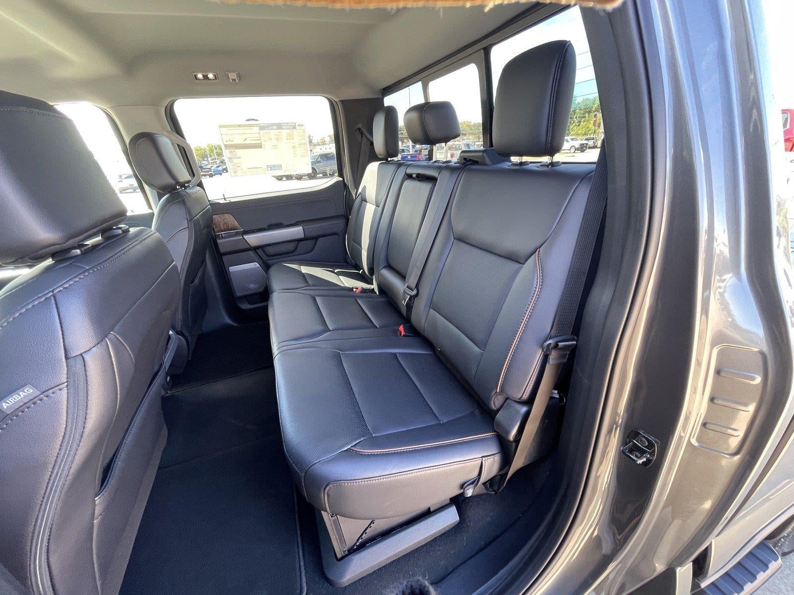 2027 Ford Super Duty F-250 SRW LARIAT