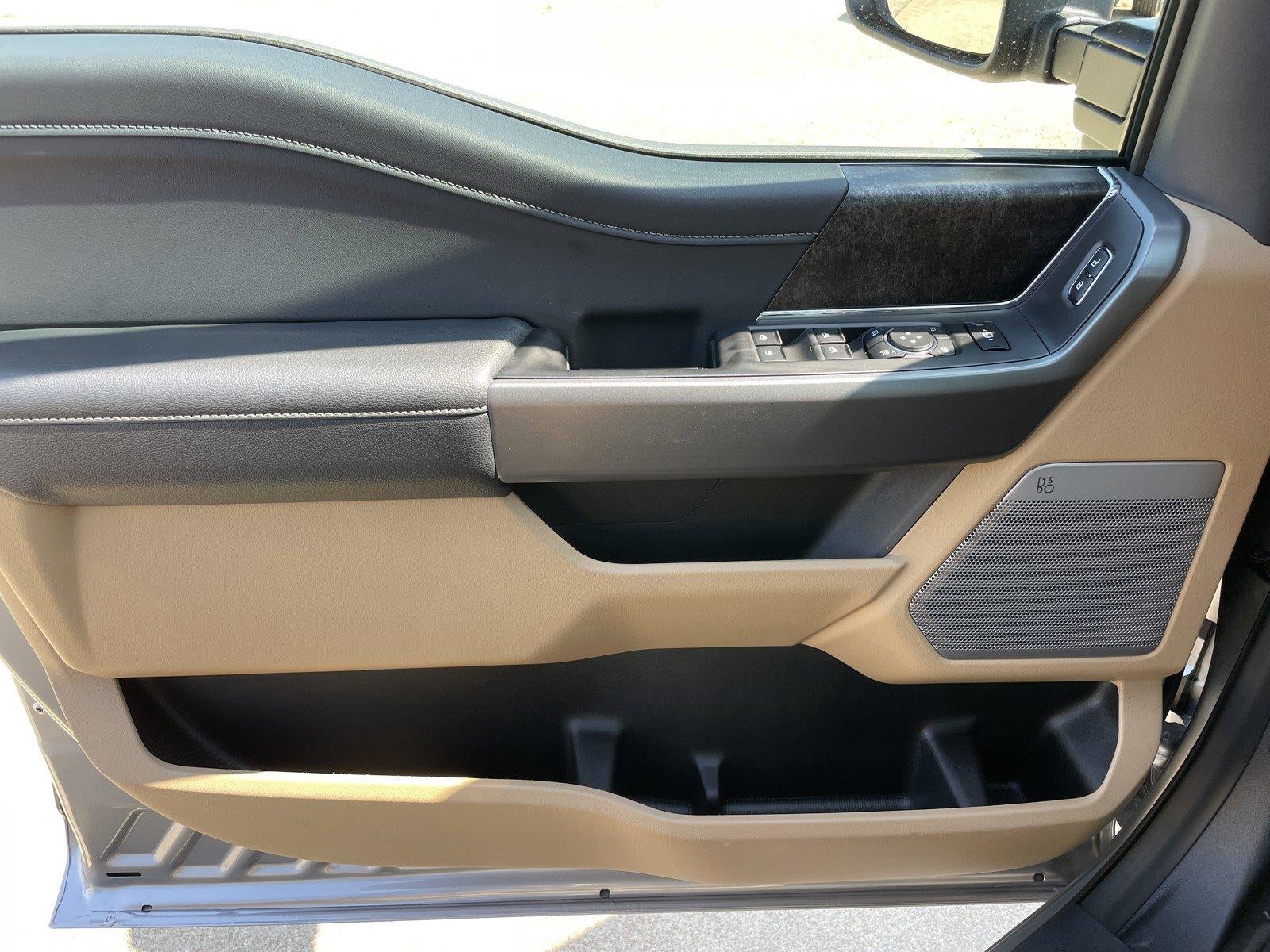 2027 Ford Super Duty F-250 SRW XLT