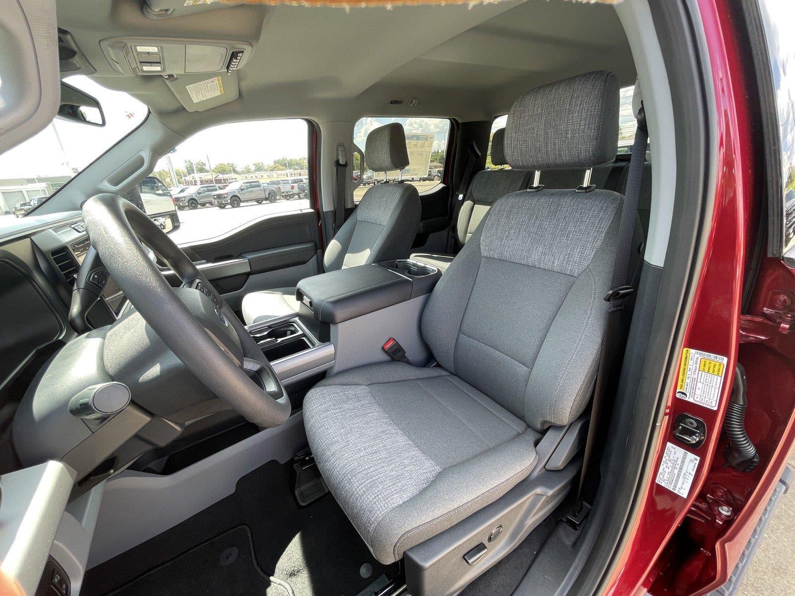 2027 Ford Super Duty F-250 SRW XLT
