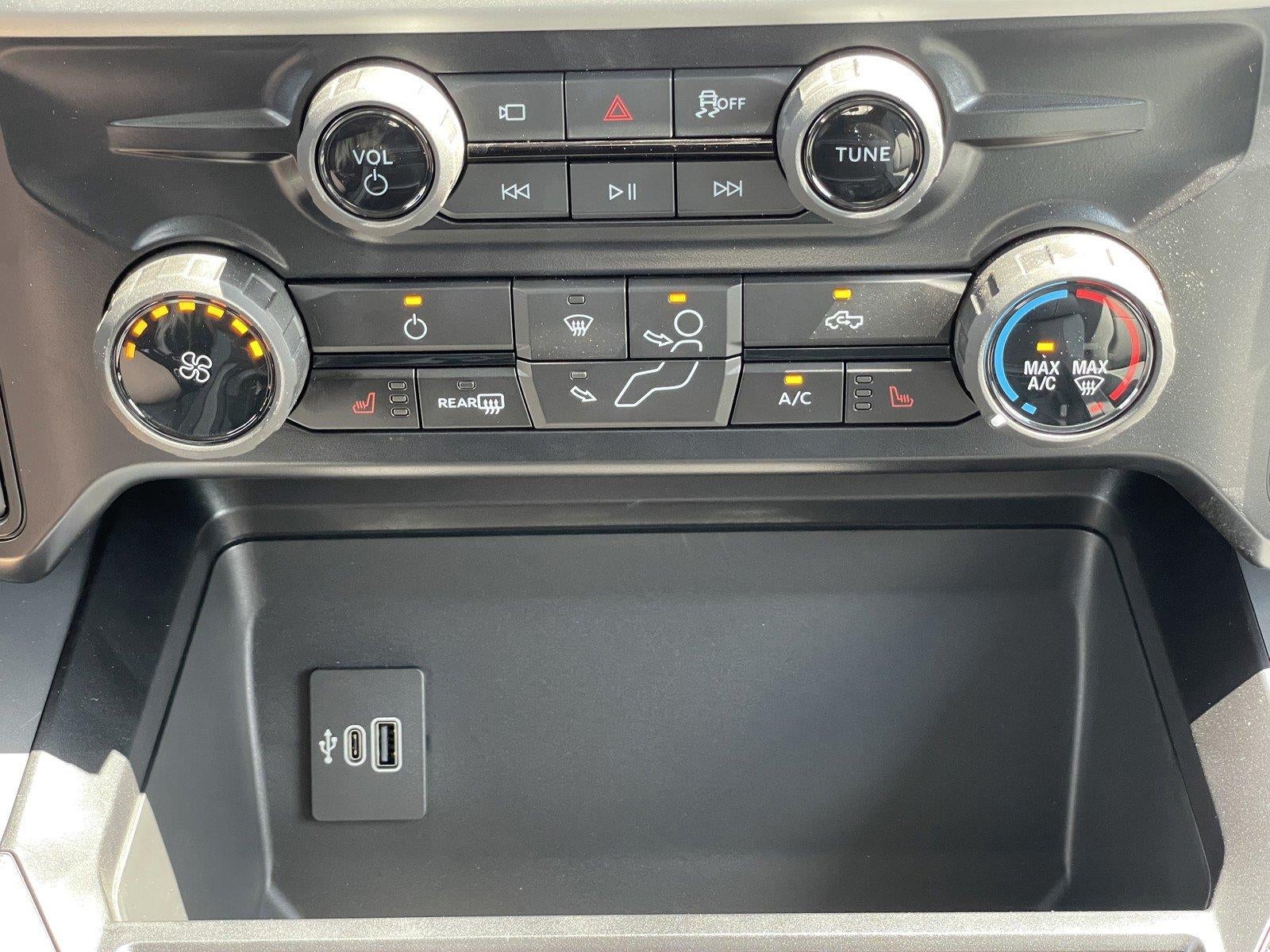 2027 Ford Super Duty F-250 SRW XLT