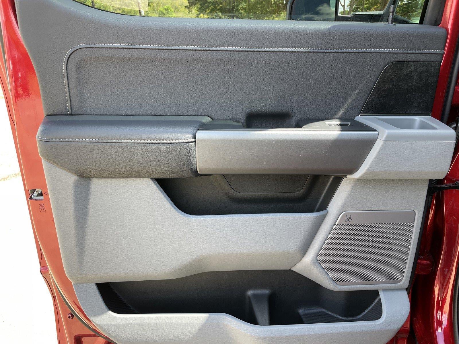 2027 Ford Super Duty F-250 SRW XLT