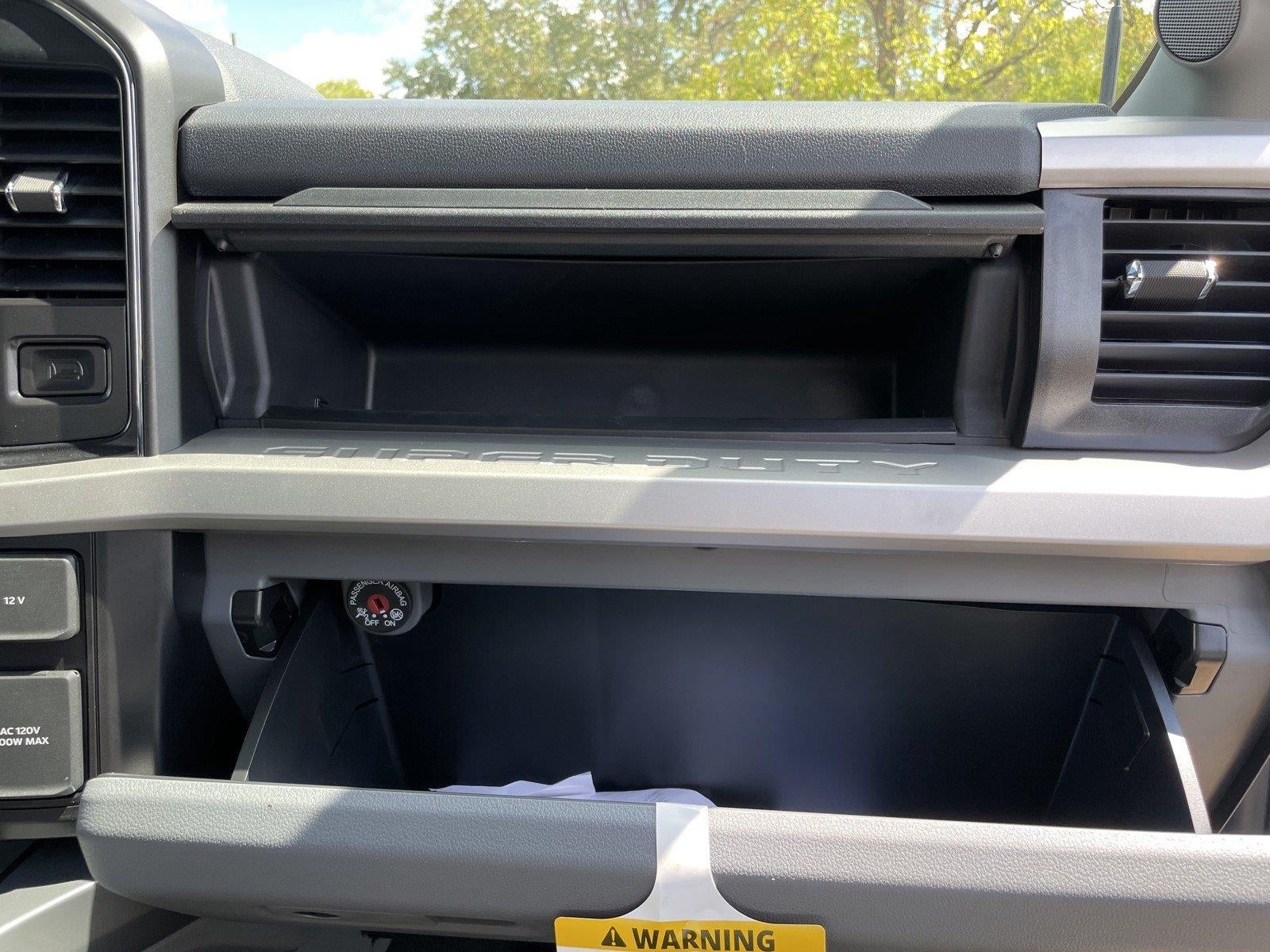2027 Ford Super Duty F-250 SRW XLT