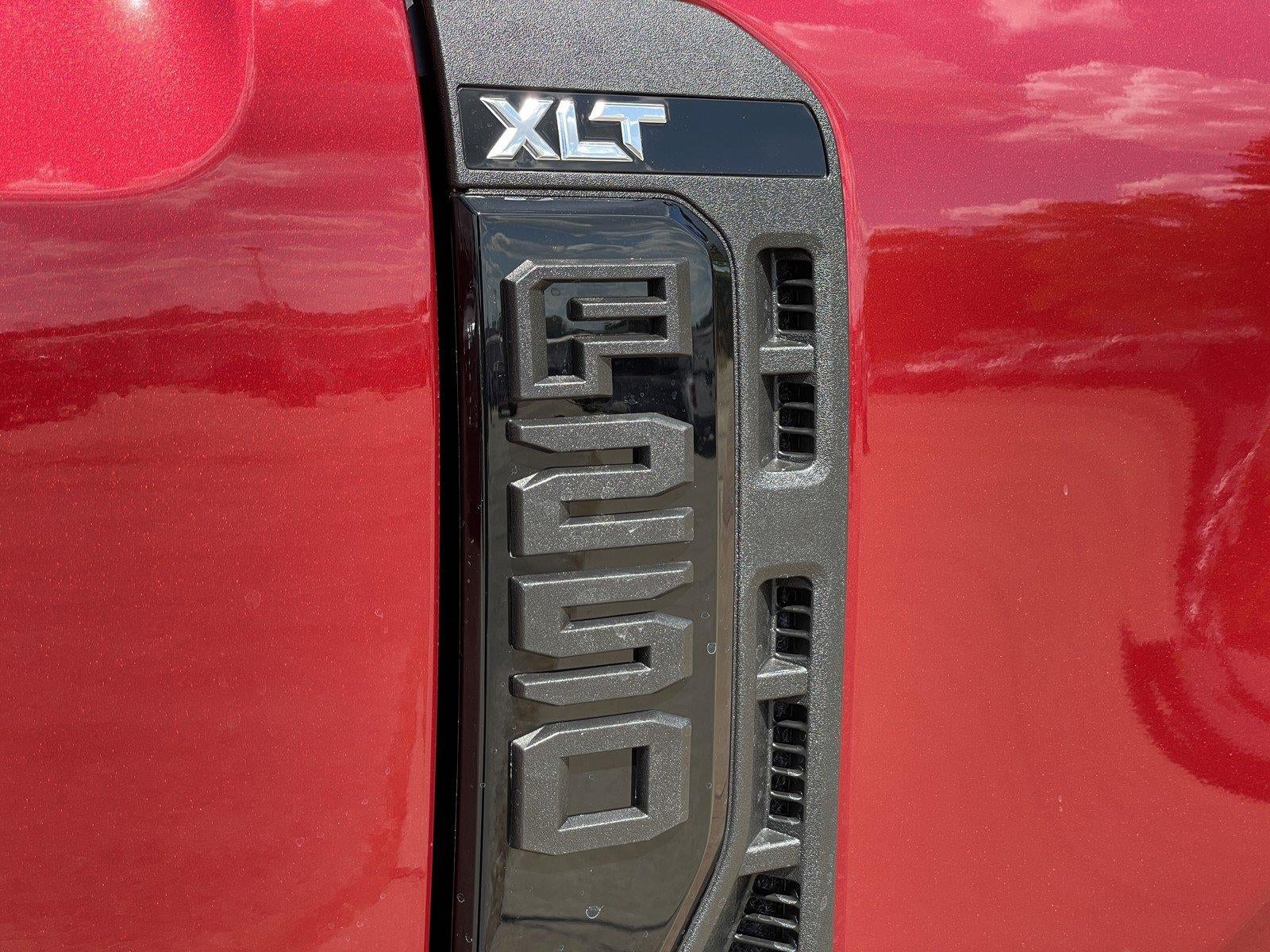 2027 Ford Super Duty F-250 SRW XLT