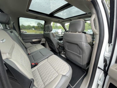 2027 Ford Super Duty F-250 SRW Platinum