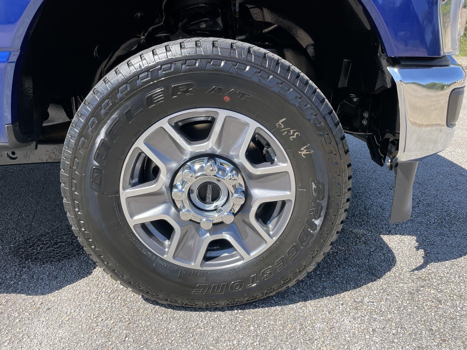 2026 Ford Super Duty F-350 SRW LARIAT