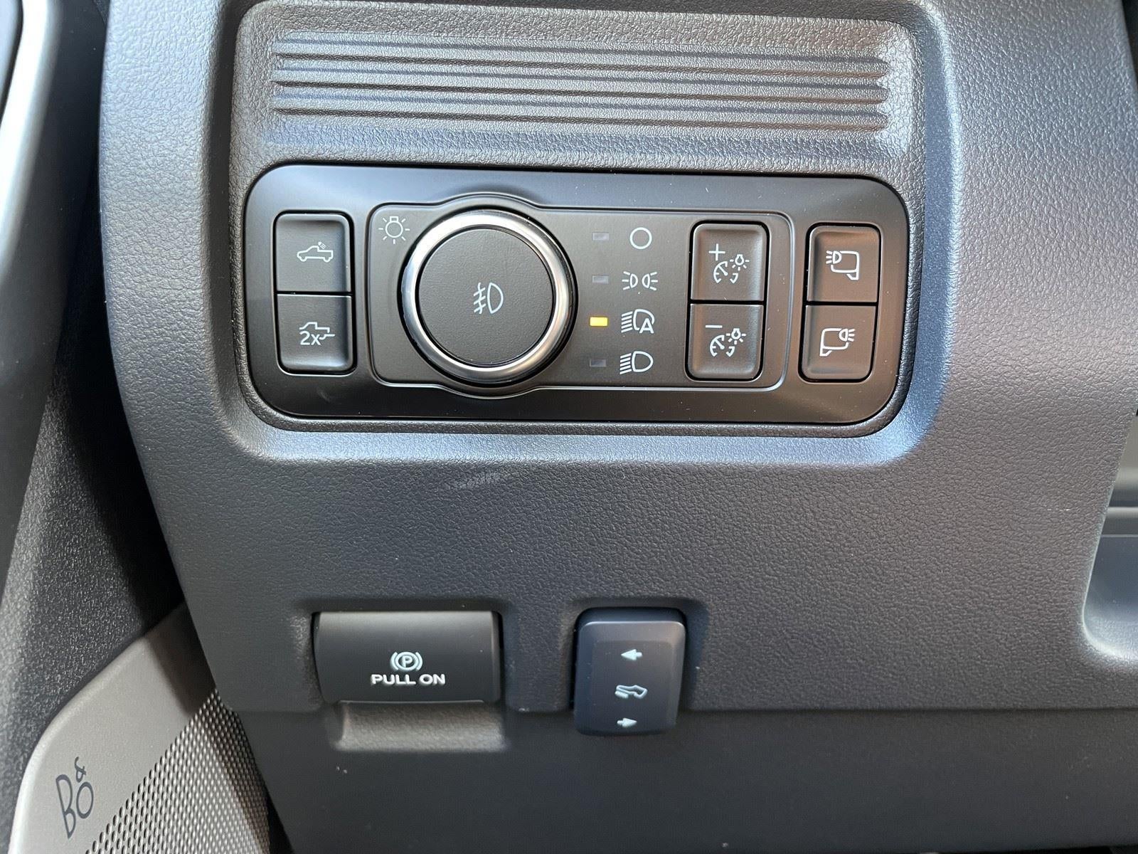 2026 Ford Super Duty F-350 DRW LARIAT