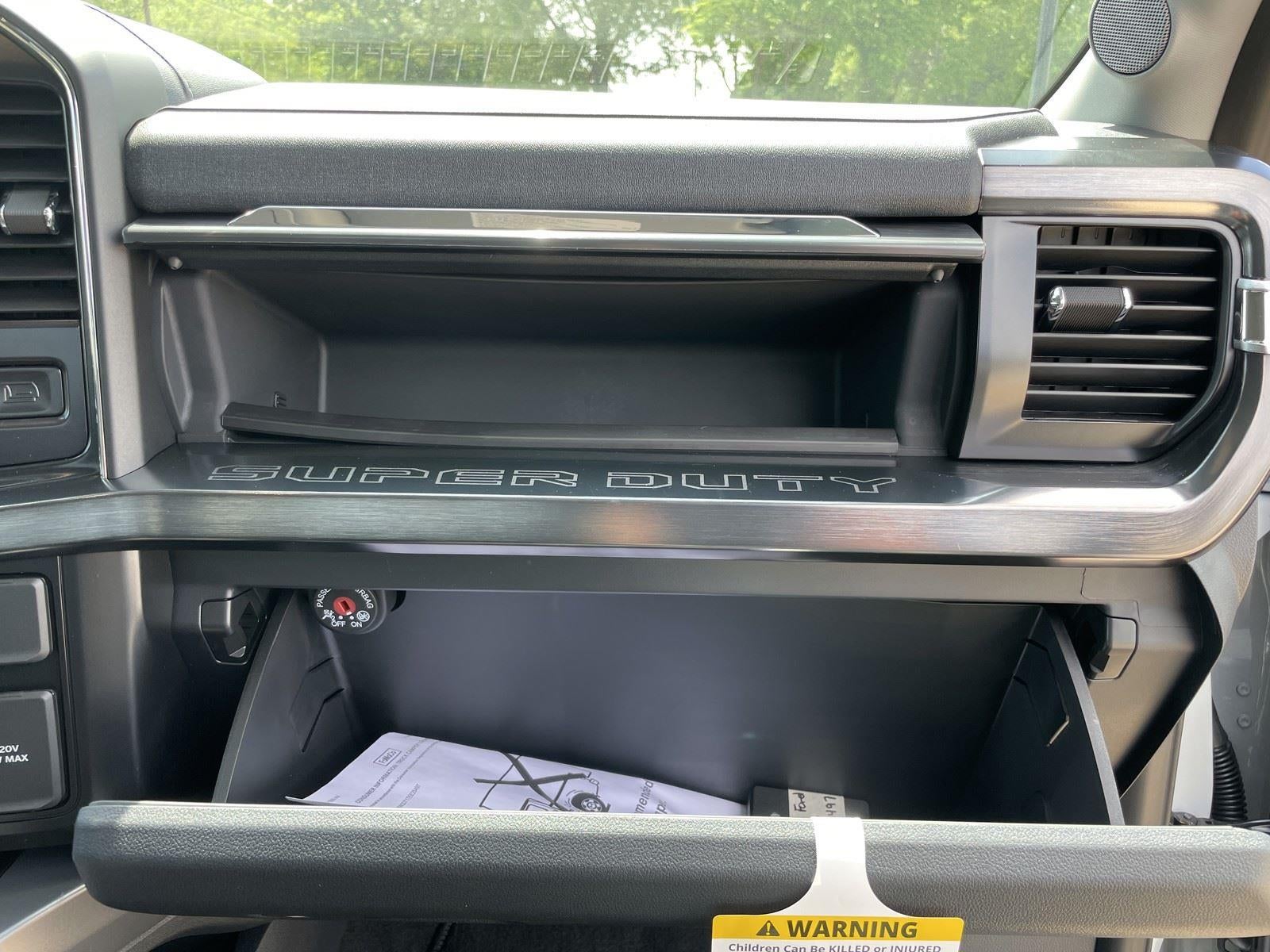2026 Ford Super Duty F-350 DRW LARIAT