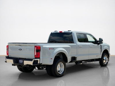 2026 Ford Super Duty F-350 DRW LARIAT