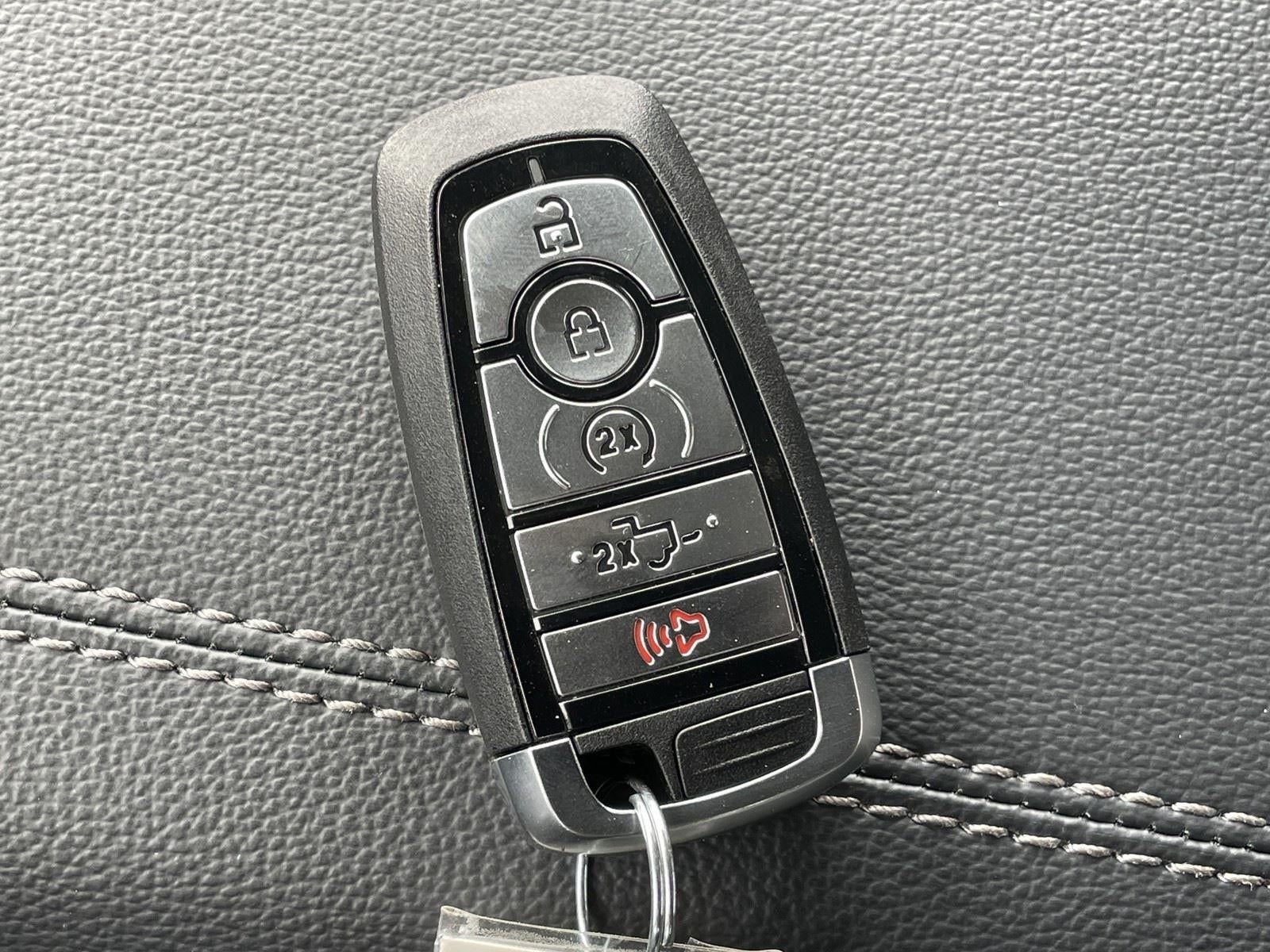 2026 Ford Super Duty F-350 DRW XLT