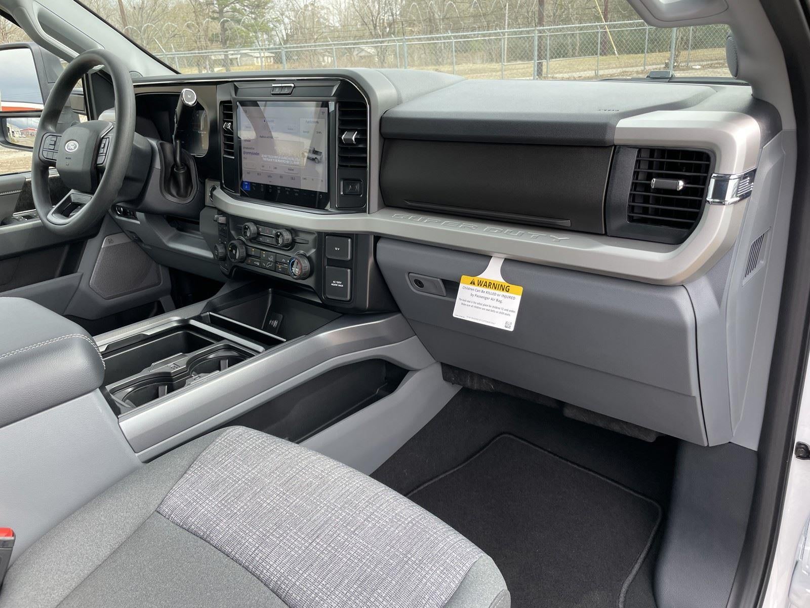 2026 Ford Super Duty F-350 DRW XLT