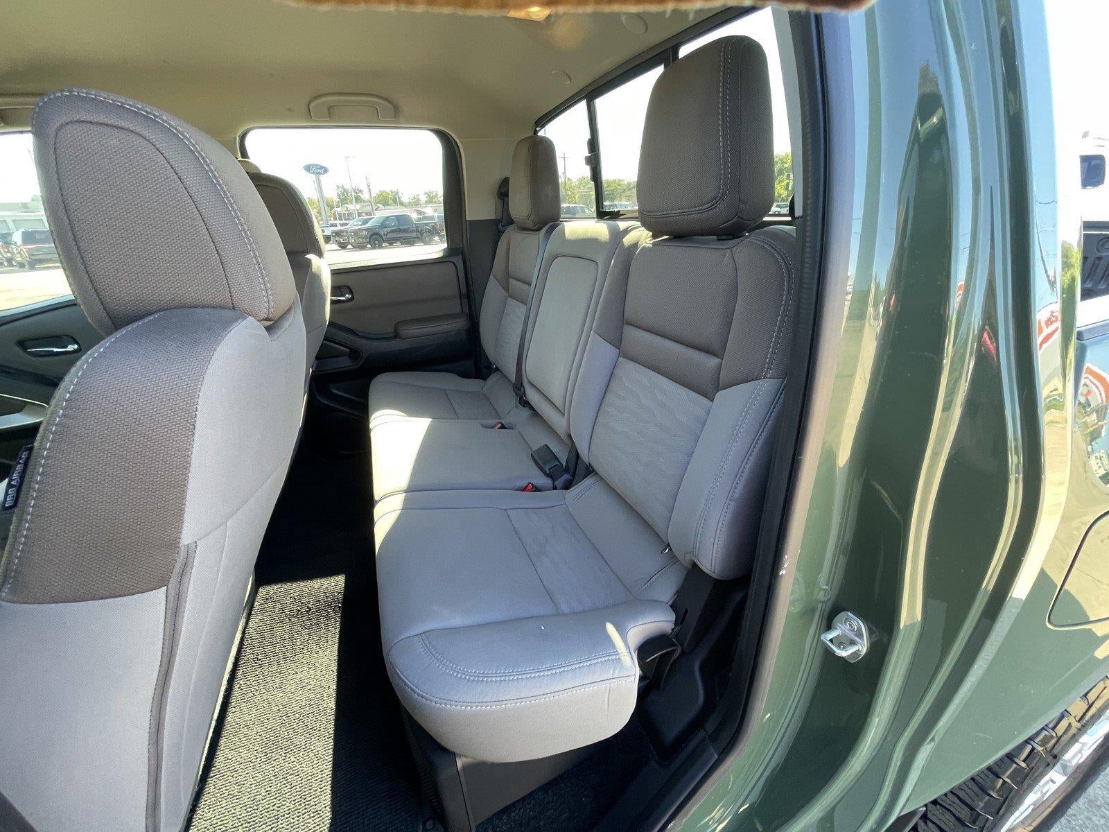 2023 Nissan Frontier SV