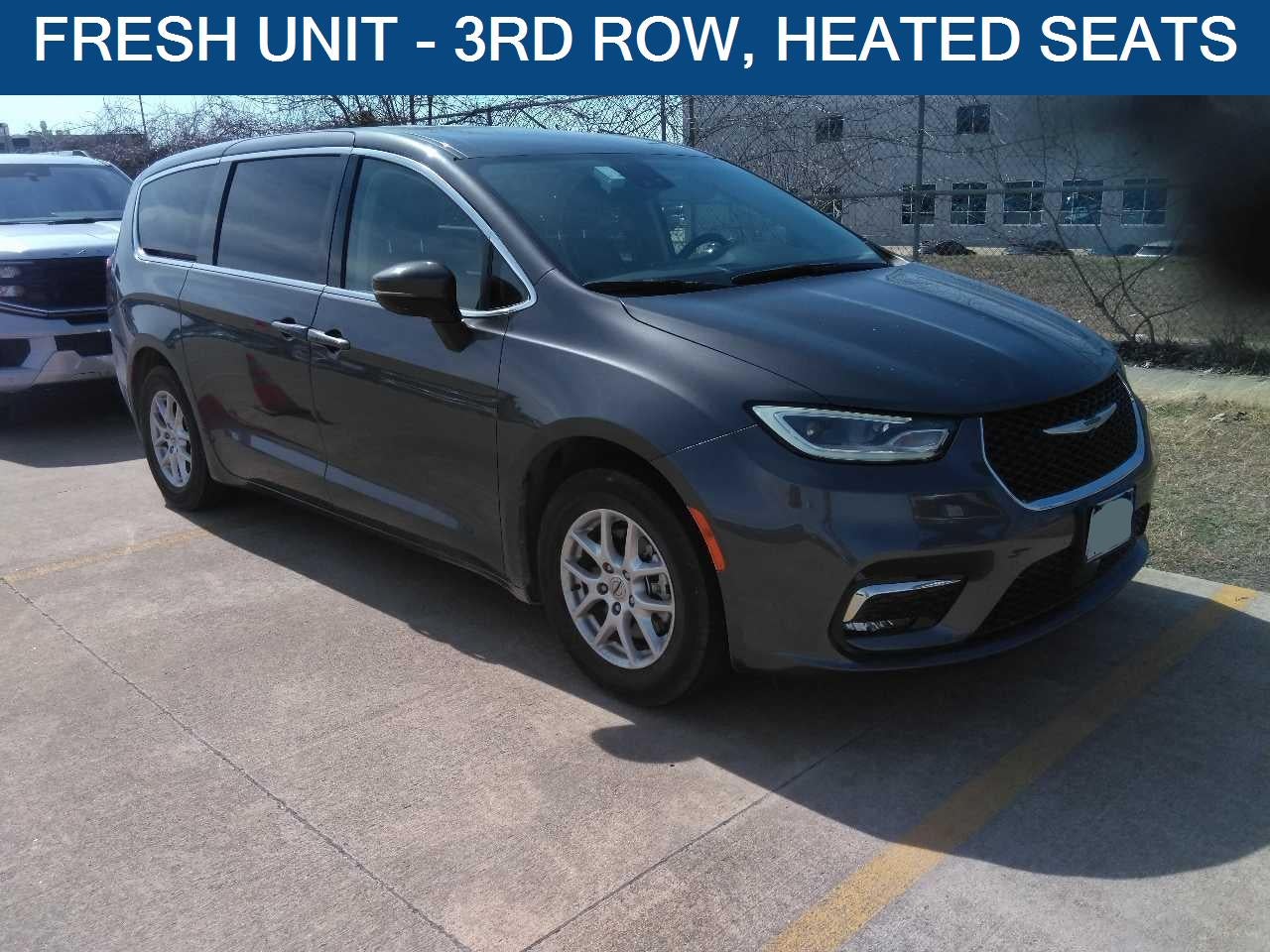 2023 Chrysler Pacifica Touring L