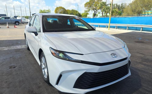 2025 Toyota Camry LE