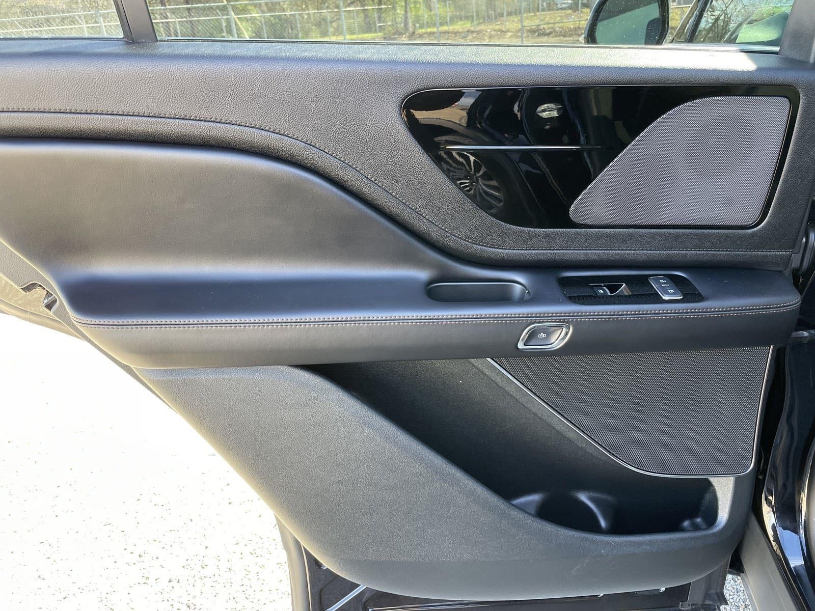 2023 Lincoln Aviator Standard