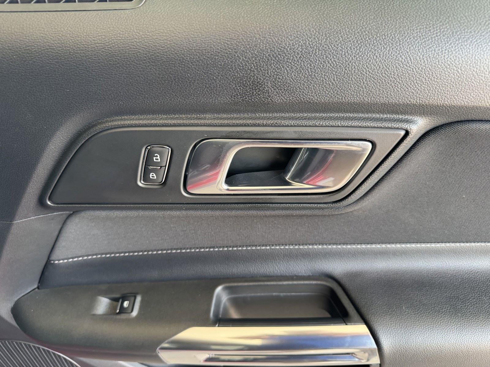 2020 Ford Mustang EcoBoost